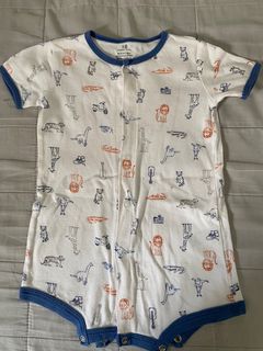 (Category: ) located in . Submitted by closetcathy (Listing ID 1391358772, Image 1). Description: .