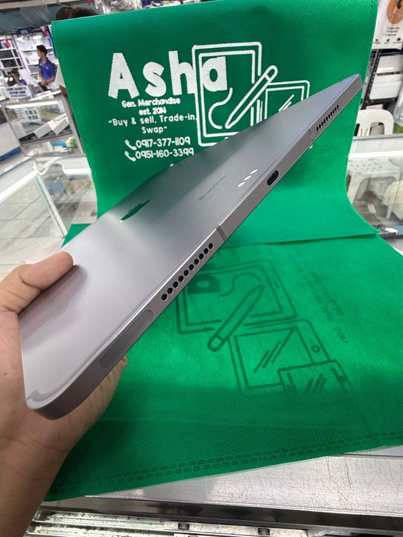 iPad Pro m2 256g 12.9 INCH WiFi & Cellular (sim) (Category: iPad) located in San Juan City. Submitted by asniebasher (Listing ID 1391412894, Image 3). Description: FOR SALE/SWAP (RFS: BUY&SELL) * iPad Pro 12.9 INCH * M2 Chips (6th Gen) * 256g * WiFi & Cellular (Sim) * Smooth * NO REPAIR / HIDDEN ISSUE * charger only. NO BOX ❌ F R E E B I E S. ✨ ~ clear case ~ screen protector MODE OF PAYMENT ✔️COD - additional shipping Fee (Check before payment) 