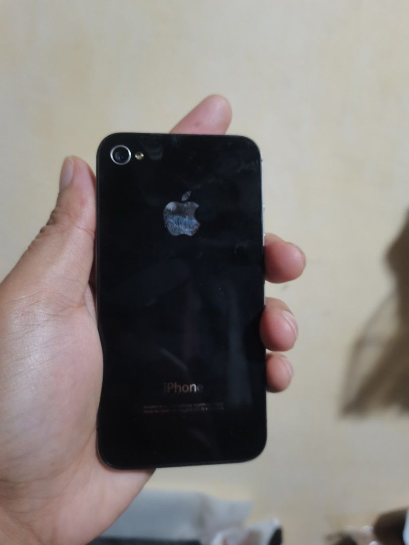 iphone 4 CDMA (Category: Others) located in Manila. Submitted by ren0303 (Listing ID 1391468828, Image 2). Description: for sale iphone 4 cdma walang sim. icloud issue, sira home button at may stain lcd. aside dyan working na lahat..