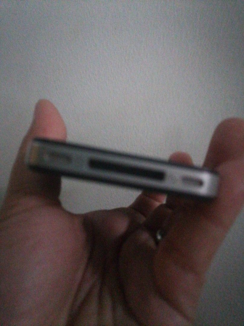 iPhone 4s (Category: Others) located in Caloocan City. Submitted by fpyf193 (Listing ID 1391548972, Image 3). Description: for sale iPhone 4s once Lang nagamit Nakatambak na Lang smart locked ISSUED: nakalimutan iCloud ID & soafer lobat WALANG charger, goods pa battery health, screen & true tone.