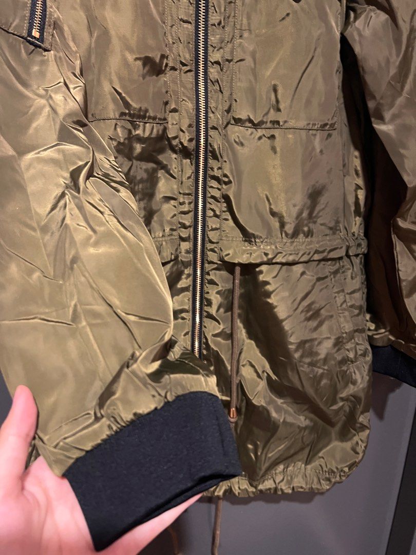 jacket (Category: Coats, Jackets and Outerwear) located in Subang Jaya. Submitted by papapipi321 (Listing ID 1391402959, Image 3). Description: size XS-L boleh pakai unisex tak pernah guna.