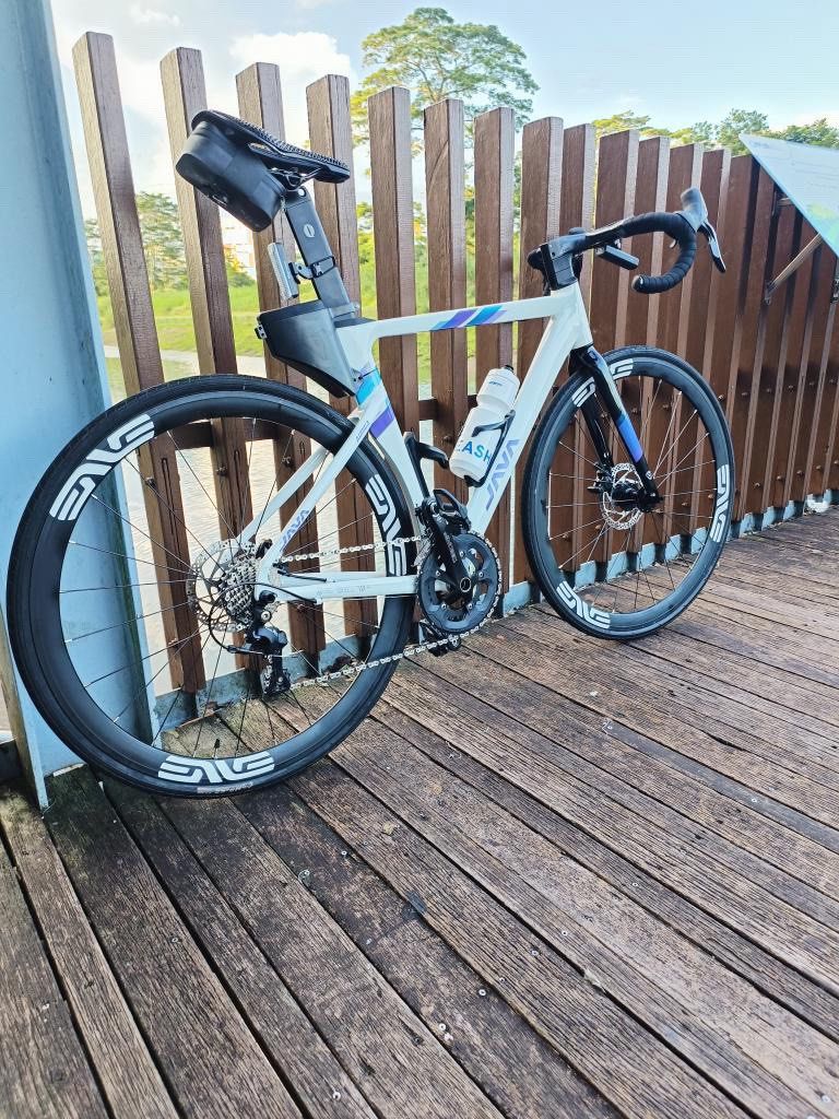 java auriga (Category: Bicycles) located in Singapore. Submitted by eating67 (Listing ID 1391545676, Image 1). Description: Java Auriga Ltwoon rx groupset 50-30 front The back I need to gone check Aero bike with aero integrated bar Just serviced 9/10 condi no crash history Does not include the 3d printed saddle will change out to default one No light cycling computer mount will be taken out Bottle cage extra $10.