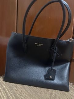(Category: ) located in . Submitted by ysa.closet (Listing ID 1391358849, Image 1). Description: .