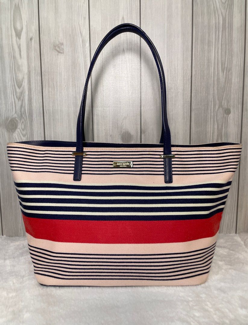 Kate Spade Tote Bag (Category: Luxury Bags & Wallets) located in Bacoor. Submitted by jpnbagselections (Listing ID 1391390378, Image 1). Description: K S Striped Tote Bag 🇯🇵 Approx. 12x10 inches All our items our guaranteed authentic and original, carefully selected from Japan auctions. Please note that these are preloved pieces, so minor signs of use may be expected. Carefully review all posted photos to manage expectations. Actual color may v