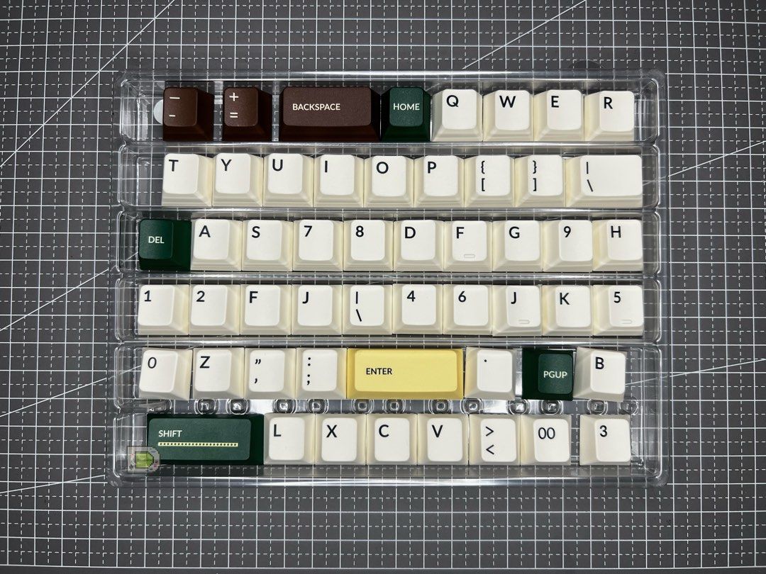 Keyreative KCH Casino Cherry Profile Base Keycap Set (Category: Computer Keyboard) located in Malabon City. Submitted by davidsoria (Listing ID 1391470893, Image 2). Description: Keyreative KCH Casino Cherry Profile Base Keycap Set Price: ₱3,000 (SRP: ₱5,000 w/o Shipping) • New (Tested Only) • PBT content 100% Made from PBT raw materials. • Wide Compatibility with Standard and Non-Standard Keycap Kits. • Cherry profile, optimal height, classic er