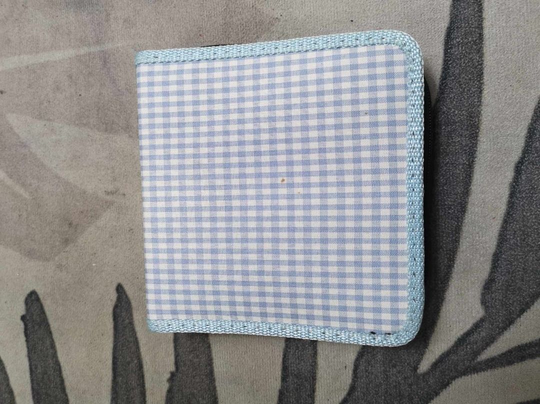 Light Blue Plaid CD Storage (Category: Portable Audio Accessories) located in Santa Cruz. Submitted by jmy_surplus.2 (Listing ID 1391424282, Image 2). Description: Size ; L - 6 W - 6.2 Color ; Blue Type ; CD Storage Brand ; No Brand Material ; nylon Style ; Plaid CD Storage LG 119 JMY 5 Batch #147.