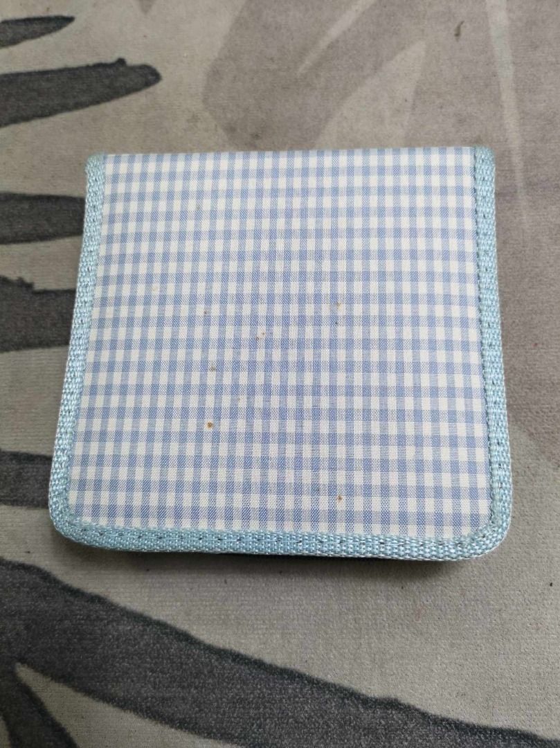 Light Blue Plaid CD Storage (Category: Portable Audio Accessories) located in Santa Cruz. Submitted by jmy_surplus.2 (Listing ID 1391424282, Image 1). Description: Size ; L - 6 W - 6.2 Color ; Blue Type ; CD Storage Brand ; No Brand Material ; nylon Style ; Plaid CD Storage LG 119 JMY 5 Batch #147.