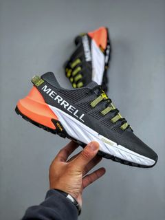 (Category: ) located in . Submitted by awesome_sneakers (Listing ID 1391369447, Image 1). Description: .