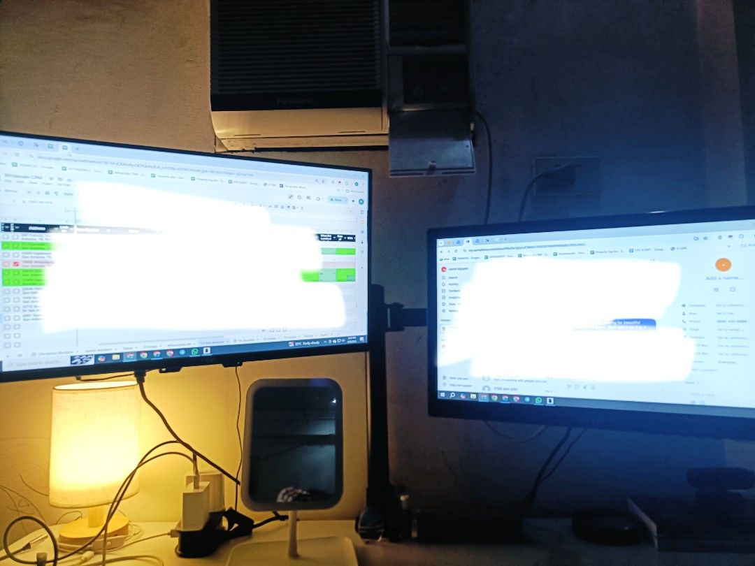 Monitor Arm Or Stand Adjustable (Category: Monitor Screens) located in Calumpit. Submitted by ells25 (Listing ID 1391543811, Image 3). Description: Complete accessories with box pa po Kakabili lang Brand: Inplay Lalamove/J&T Loc: Calumpit Bulacan.