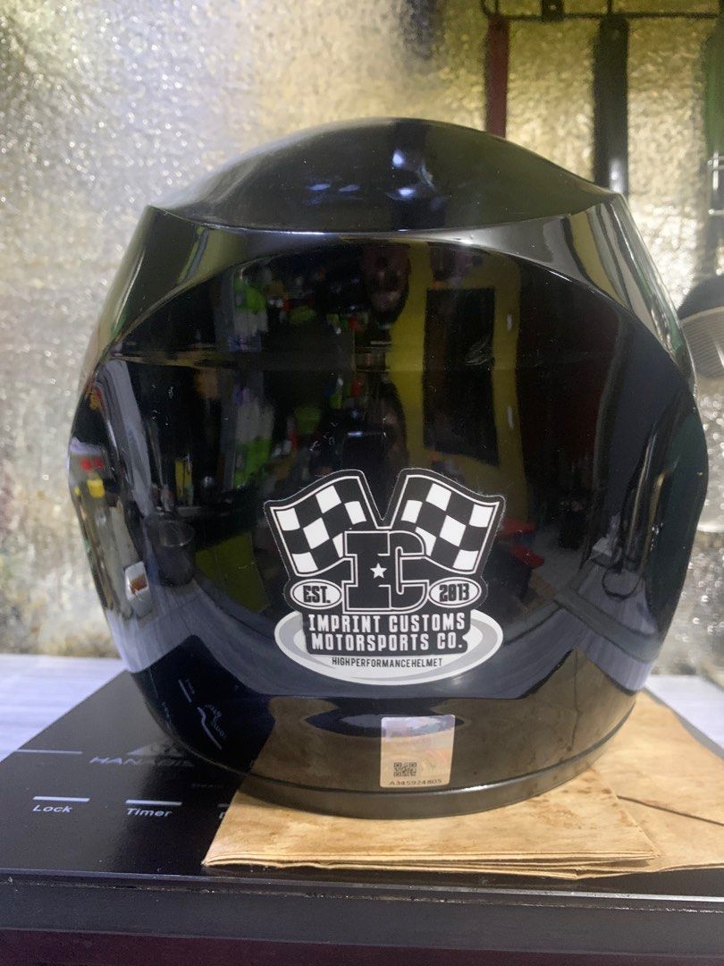 Motor cycle Helmet (Category: Helmets and other Riding Gears) located in Antipolo. Submitted by cebb888 (Listing ID 1391481526, Image 1). Description: Glossy Black helmet Size 59 - 60 Sticker of imprint Customs Used / but like new With few scratches / normal for used helmet Where is -as is .. 09953348071 .