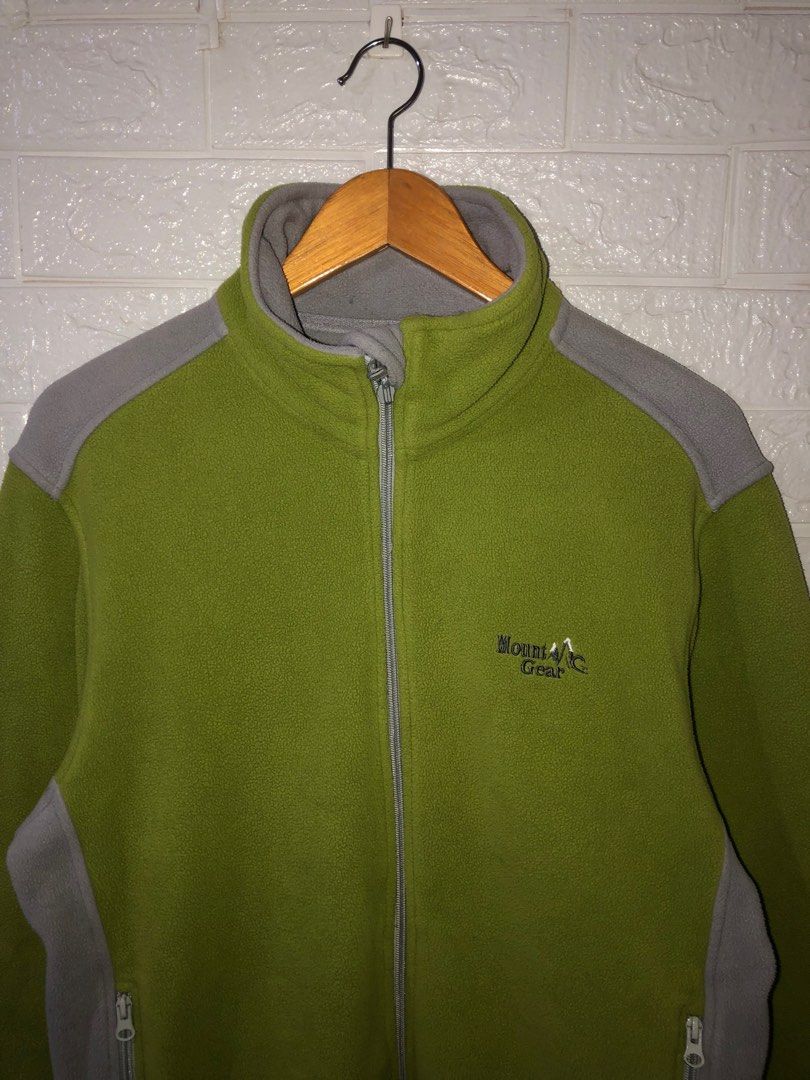 Mountgear Fullzip (Category: Coats, Jackets and Outerwear) located in Puerto Princesa. Submitted by vanjagmis (Listing ID 1391507828, Image 2). Description: Mountgear Fullzip ♻️SIZE: Medium ♻️DIMENSION: 22 x 26 ♻️CONDITION: Excellent ♻️ISSUE: None 💸MINE: 250 Only🛒 🚨No return and exchange. 🚨Check all the details and pics before purchasing the item. 🚨Color may vary due to lighting. 🚨Manage your expectations since all items are thrifted. 🚨All