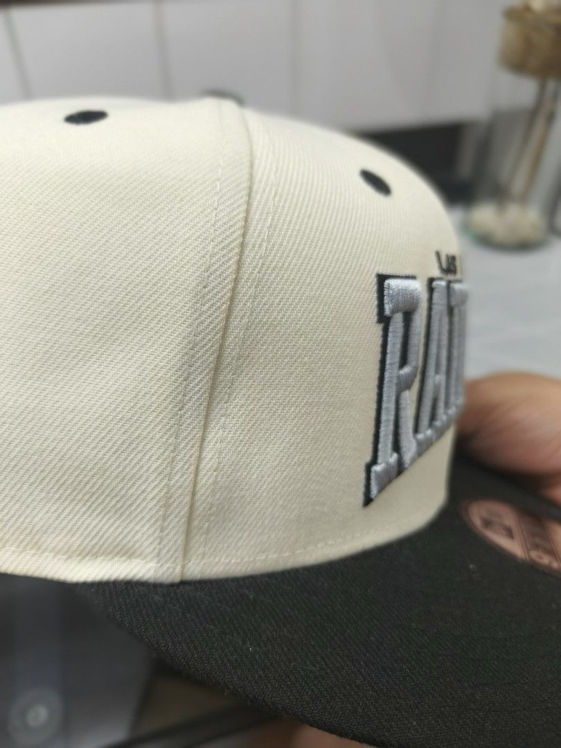NE 9FIFTY LAS VEGAS RAIDERS SNAPBACK (Category: Caps & Hats) located in Bacoor. Submitted by rafalcotas (Listing ID 1391545889, Image 3). Description: .