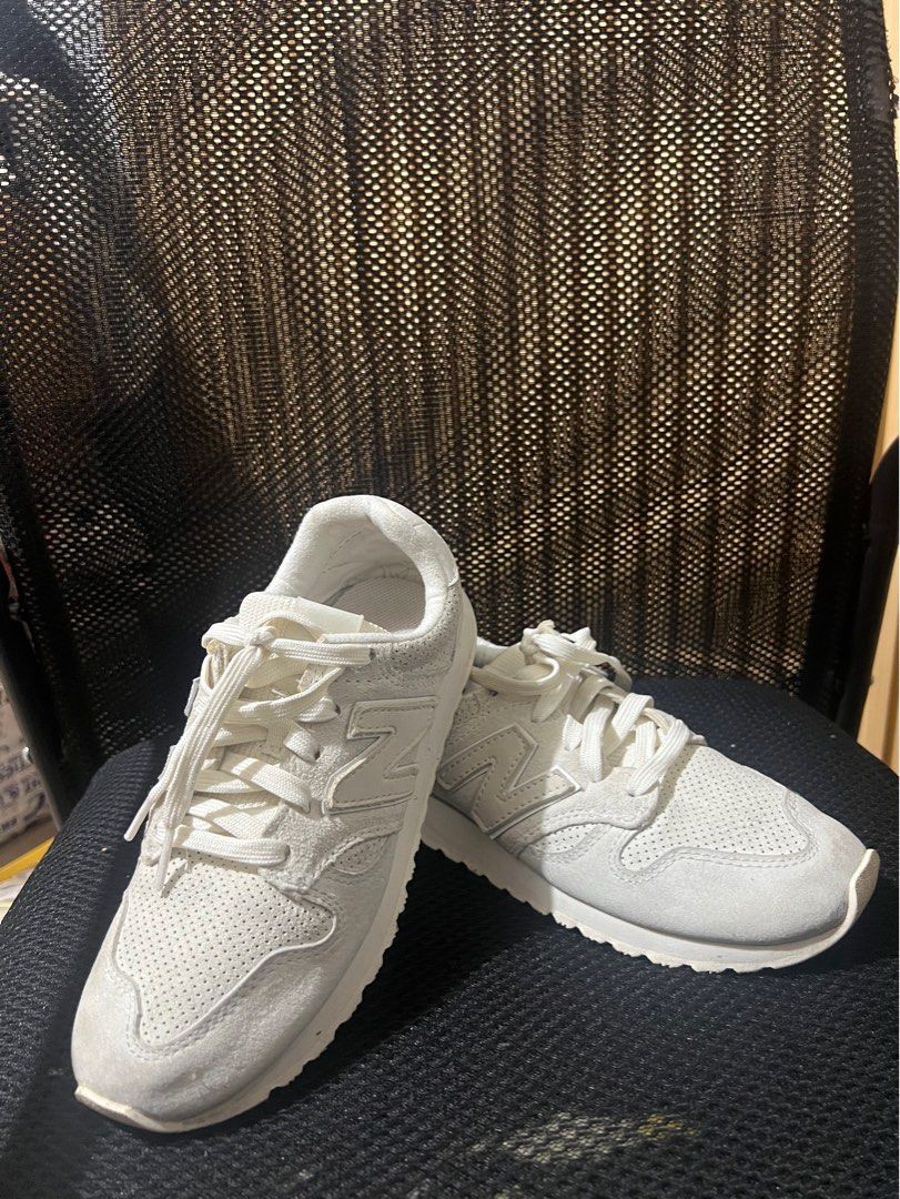 New Balance 520 in White (Category: Sneakers) located in Cavite. Submitted by lovedbysheee (Listing ID 1391490274, Image 3). Description: No issue, needs minimal cleaning Size US 3.5 (22cm).