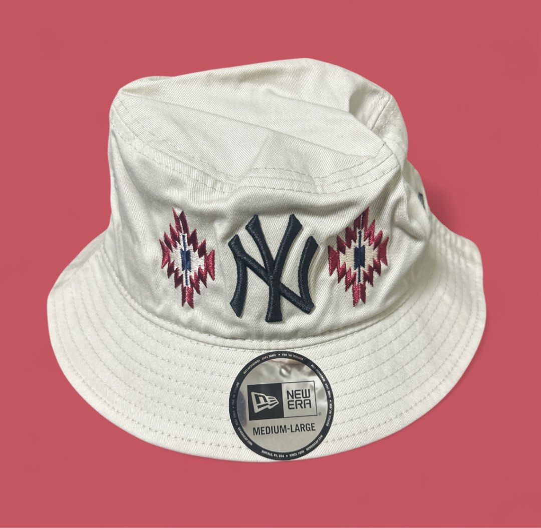 New Era Bucket Hat F/M (Category: Hats & Beanies) located in Baguio. Submitted by ons03 (Listing ID 1391416018, Image 1). Description: never been used..