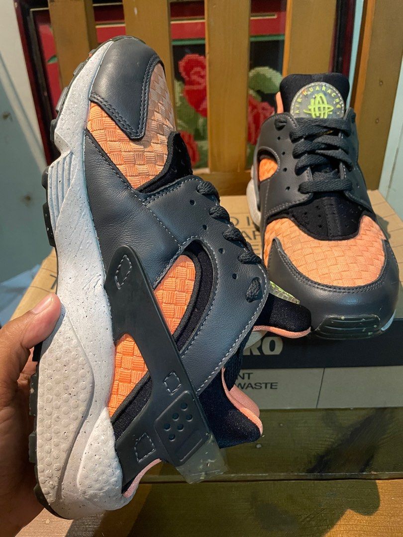 Nike Air Huarache Crater PRM (Category: Sneakers) located in Valenzuela. Submitted by dbbbbb_ (Listing ID 1391453430, Image 2). Description: Nike Air Huarache Crate PRM Very mint condition One of the collectible color way See picture for size details If interested/Sure buyer message me here 09934620600.