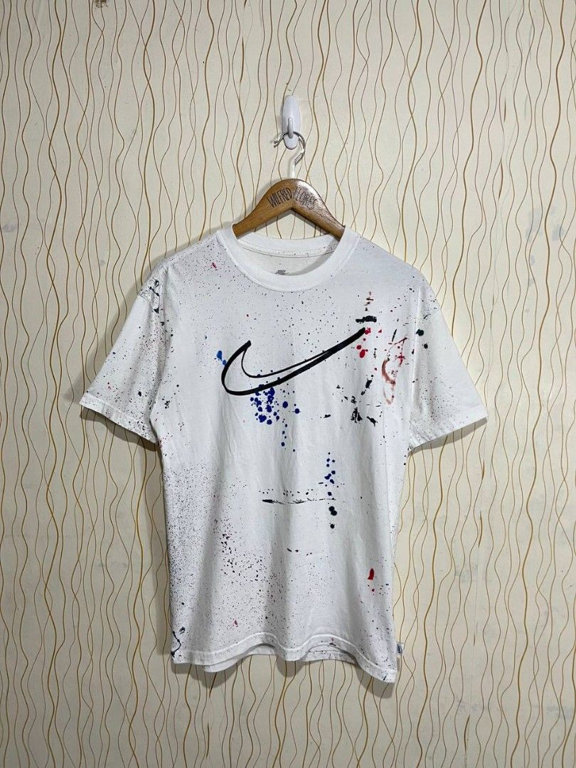 Nike x Futura (Category: Tshirts & Polo Shirts ) located in Lucena. Submitted by cw.thrift (Listing ID 1391497208, Image 1). Description: Nike x Futura Excellent condition No issue Size small on tag best fit to medium Dimes Width pit to pit 19.5 inches Length 27 inches.