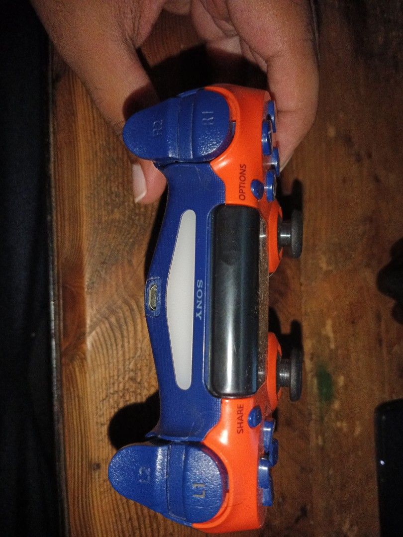 OEM controller (Category: PlayStation) located in Petaling Jaya. Submitted by subzerogaming (Listing ID 1391415285, Image 3). Description: .