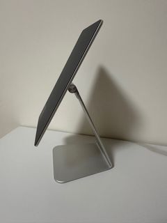 Pout Eyes 11 Monitor Stand IPad64210511775619110