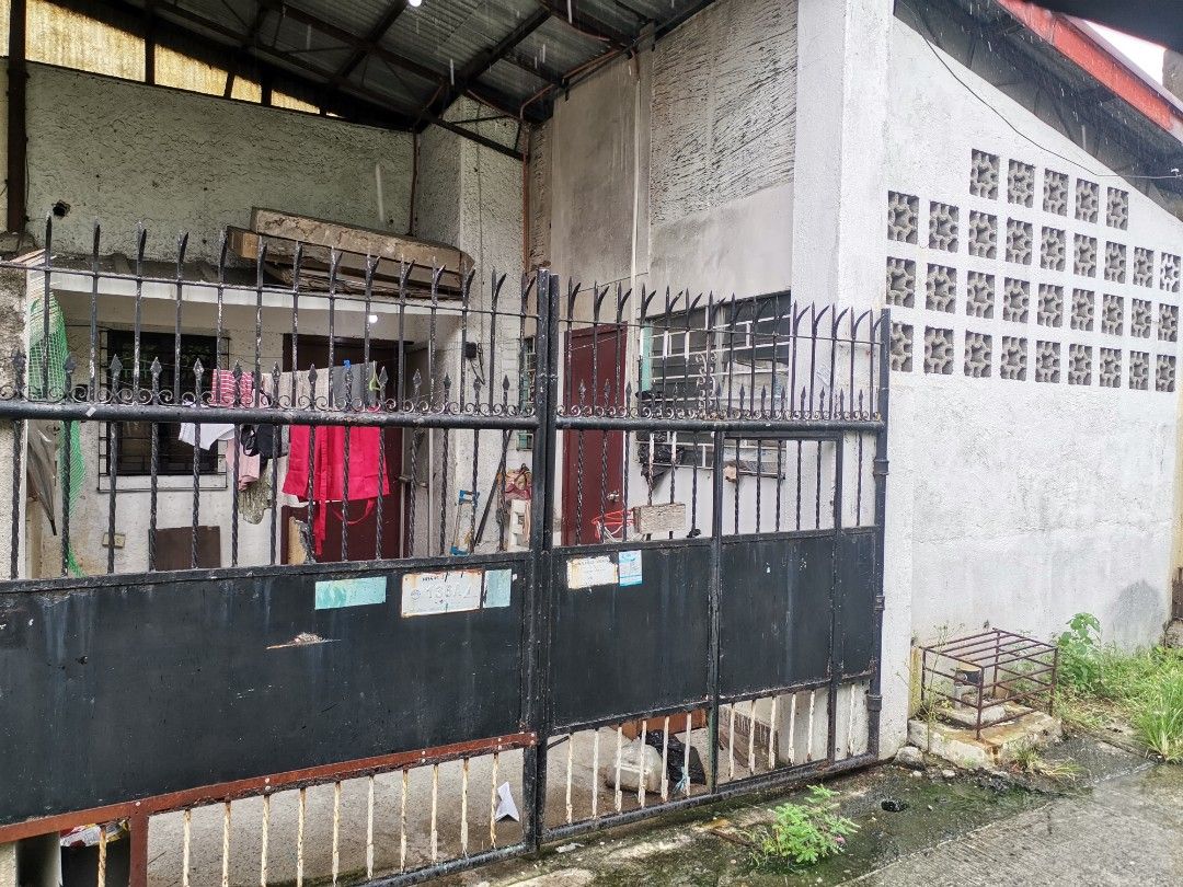 Project 8 House and Lot (Category: House & Lot) located in Quezon City. Submitted by mejoy14 (Listing ID 1391547759, Image 1). Description: House owner here. House and lot (91.23sqm) in Project 8, Quezon City. This property is ideal for renovation, build your house or rental business as theres alot of rental in this area. Convenient Location: The house is a quick 10-minute walk to Savemore Project 8, a local wet market (palengke), VMC school, dru