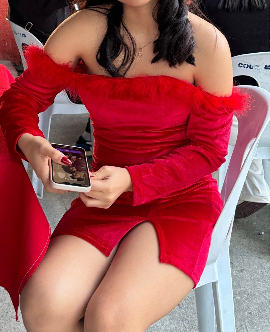 Red Dress (Category: Dresses) located in Bacoor. Submitted by natrix (Listing ID 1391467927, Image 1). Description: used once.