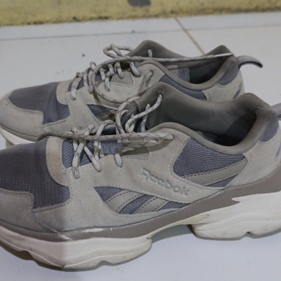 REEBOK WANNA ONE X ROYAL BRIDGE LIGHT SAND, Fesyen Pria, Sepatu