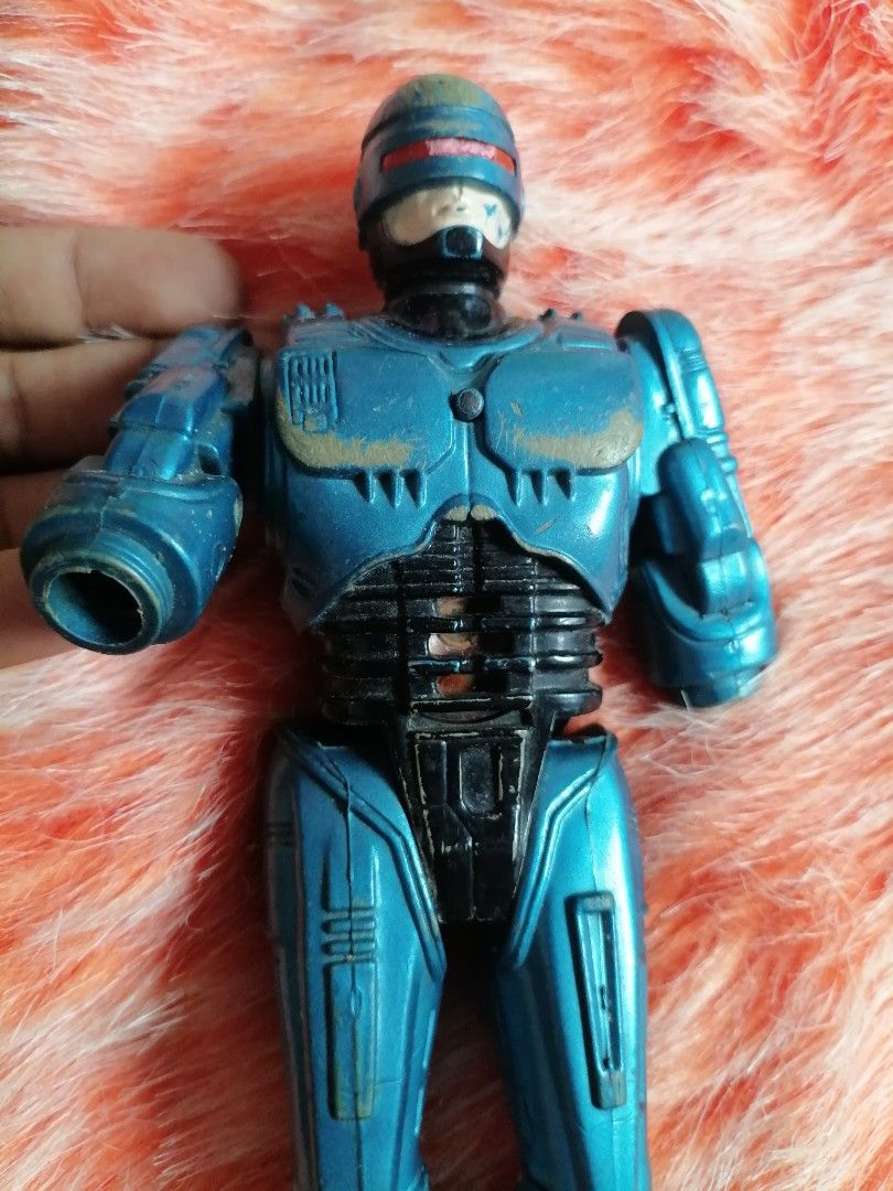 robocop (Category: Action & Battle Toys) located in Caloocan City. Submitted by zechariah.nacional (Listing ID 1391397933, Image 3). Description: robocop 1000php wysiwyg no reservation.