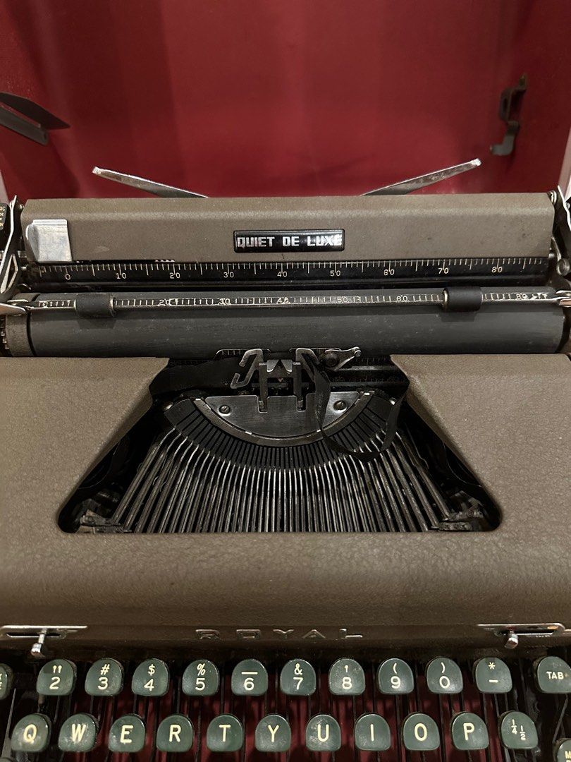 1950s-60s Royal Quiet De Luxe Typewriter with Case (Category: Stationery & School Supplies) located in Makati City. Submitted by jg1015 (Listing ID 1391414564, Image 3). Description: Royal Quiet De Luxe typewriter from around the 50s-60s complete in working condition with case..