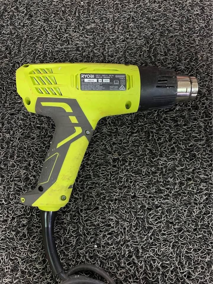 RYOBI EHG2000 Type II 2000W Dual Temperature Heat Gun (Category: Construction Tools & Equipment) located in Pasay City. Submitted by enrico_appliances (Listing ID 1391425866, Image 3). Description: -Brand: RYOBI -Power rating: 2000 watts -Input rating: 220-240V ~ 50Hz -Heat range: 400/600 degree Celsius -Preferred for paint removal, soldering, bending, thawing, softening NOTE: Unit needs slight cleaning. Paint chips and scratches are present on t