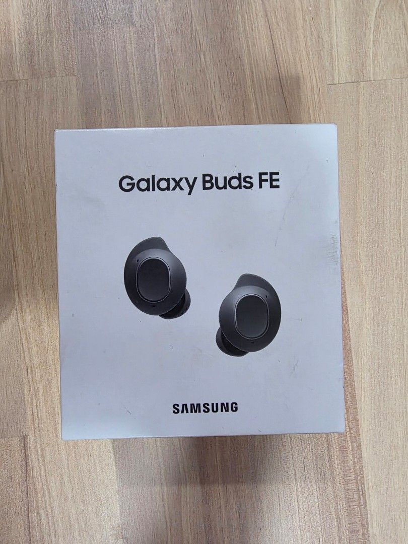 Samsung Galaxy Buds FE (Category: Earphones) located in Taguig. Submitted by youcompleteme (Listing ID 1391468739, Image 1). Description: ✨️Limited-time offer✨️ ⏳️ Until November 15, 2026 ONLY 🎧 Samsung Galaxy Buds FE ✅️ Brand New ✅️ Sealed 💰 Php 2,000.00 "LAST PRICE" Original Price: Php 5,500.00 💳 Payment 1 day before Lalamove booking / pick-up 🚫 No rush pick up 🚫 No cash payment ❗️Prices may change anytime❗️ 🛵 Pickup location: BGC.