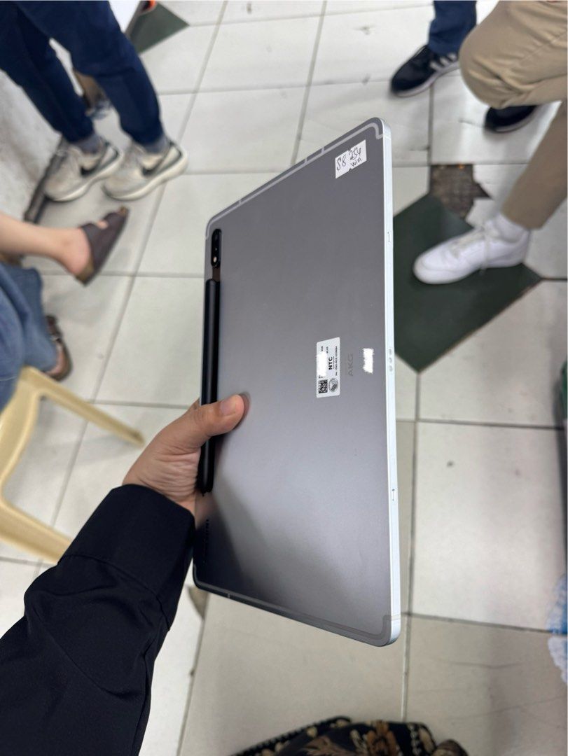 Samsung Tab S8 256gb Wifi no issue (Category: Android) located in San Juan City. Submitted by keannagadgetph (Listing ID 1391538079, Image 2). Description: Available Units for today's POST! Samsung Tab S8 / 256gb / Wifi / No pen - good condition - 95% Makinis - good battery - no issue / repair - Any colors available ~ Accepting SWAP / TRADE IN / INSTALLMENT / BINTA UNIT ~ CASH ON DELIVERY METRO MANILA / LBC PAYMENT FIRST ~ Store location GREENHIL