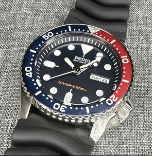 (Category: ) located in . Submitted by watchwagon.com (Listing ID 1391486519, Image 1). Description: .