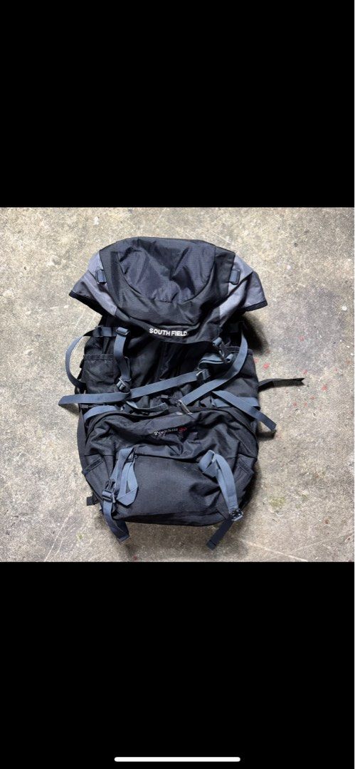 Soutfield Trekhill 30L Backpack (Category: Backpacks) located in Santa Cruz. Submitted by bigsteppa.tiger (Listing ID 1391506455, Image 2). Description: Soutfield Trekhill 30L Backpack Good as new This 30L bag is perfect for a one-night stay at a mountain hut. It’s packed with features and extremely easy to use. The bottom pocket of the bag has a built-in rain cover. It also comes with a detachable belt to prevent loss.