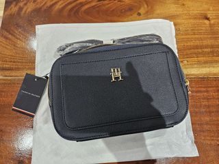 (Category: ) located in . Submitted by declutter_closet_ph (Listing ID 1391480232, Image 1). Description: .
