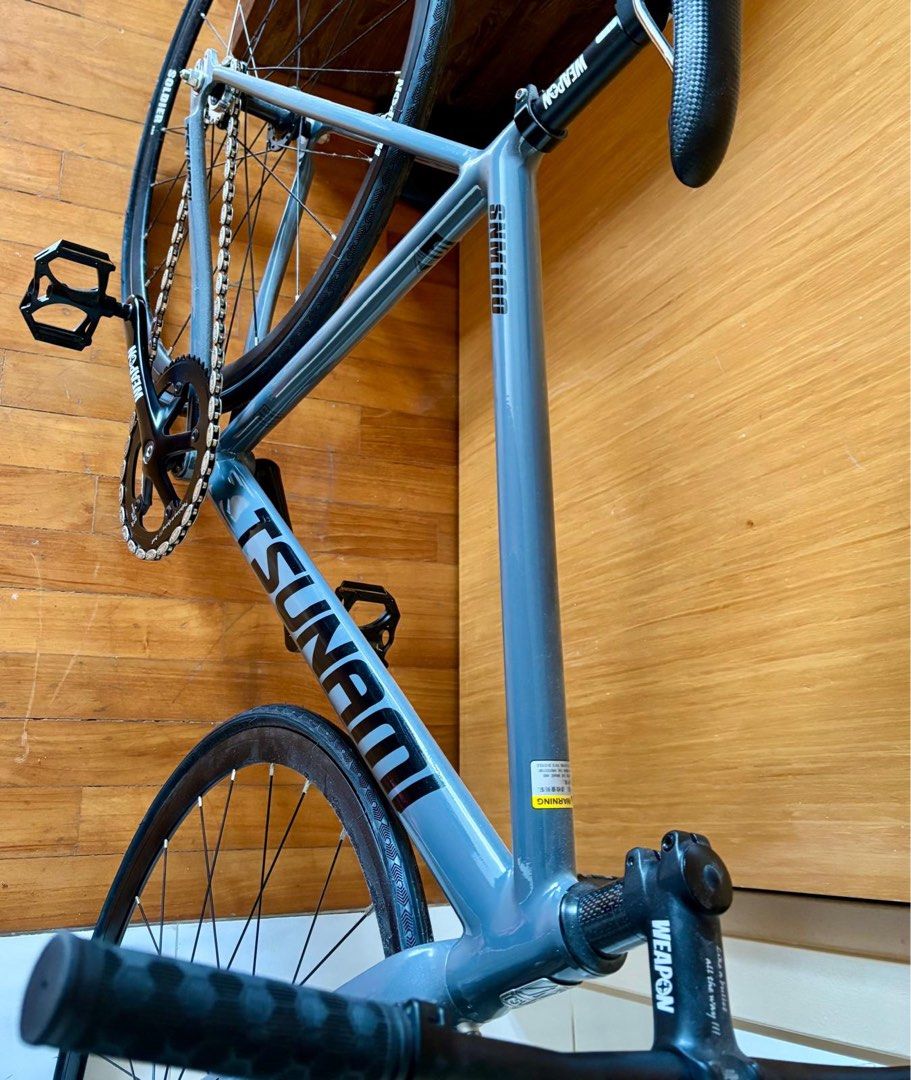 Tsunami Entry Level Fixed Gear Bike WEAPON Fixie Bike Complete