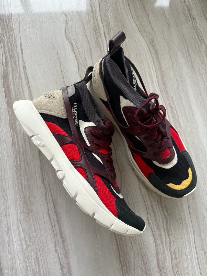 Valentino Sound High red sneakers (Category: Sneakers) located in Las Pinas. Submitted by carvp (Listing ID 1391449800, Image 2). Description: Size 43 Normal signs of usage .