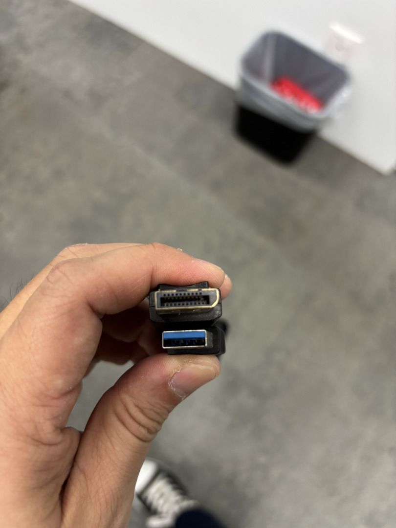 VGA to DisplayPort and USB Adapter63699139659777112