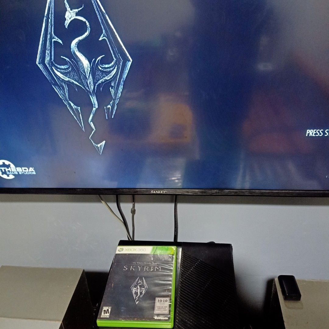 Xbox 360 skyrim ntsc (Category: Xbox) located in Manila. Submitted by cruzivanpatrick (Listing ID 1391491327, Image 2). Description: xbox 360 game tested working see picture pwede meet up and test bago bayaran deliver kayo mag book g cash or abono rider service shipping payment first check rating po fix price napo.