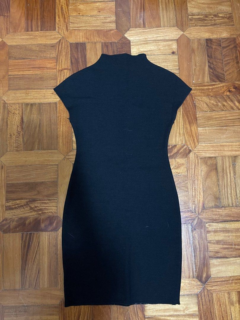 Zara Black Bodycon Mini Dress (Category: Dresses) located in Makati City. Submitted by ksclothes_ (Listing ID 1391489901, Image 3). Description: For your sexy nights out! Fits S-M Helping tags Zara Mango Uniqlo Stradivarius Urban revivo.