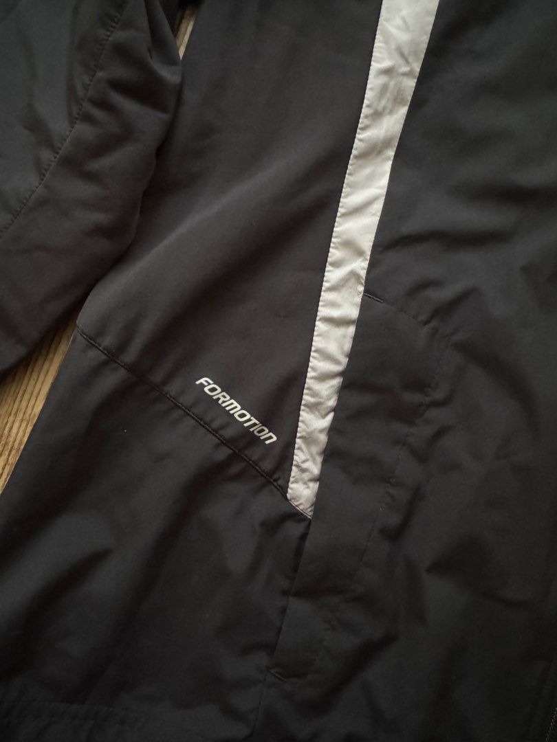 Adidas Men’s Running Jacket (Category: Activewear) located in Quezon City. Submitted by kfrys (Listing ID 1391637653, Image 2). Description: Color: Black Size: M Condition: brand new with tag Flaws: none RFS: Decluttering .