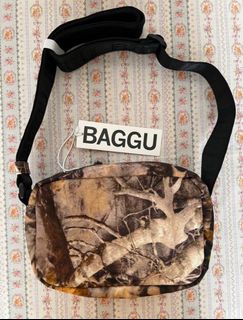 (Category: ) located in . Submitted by g__preloved (Listing ID 1391553271, Image 1). Description: .
