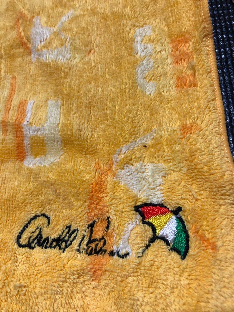 Branded Face towels Towellettes plus Free (Category: Bedding & Towels) located in Siquijor. Submitted by yhostuff (Listing ID 1391644647, Image 3). Description: Laura Ashley + Arnold Palmer + Free Checkered Yellow Face towels Needs wash before use.