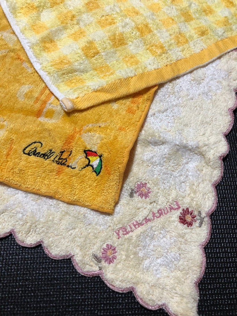 Branded Face towels Towellettes plus Free (Category: Bedding & Towels) located in Siquijor. Submitted by yhostuff (Listing ID 1391644647, Image 1). Description: Laura Ashley + Arnold Palmer + Free Checkered Yellow Face towels Needs wash before use.
