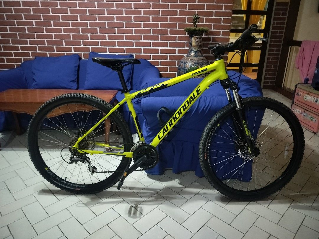 Cannondale Trail 6 (Category: Bicycles) located in San Fernando. Submitted by mercado.dindo-92101 (Listing ID 1391613739, Image 3). Description: Bike is 100% original. No major parts replaced since bought because bike was seldom used. Just need to replace handgrips All gears working Quality bike.