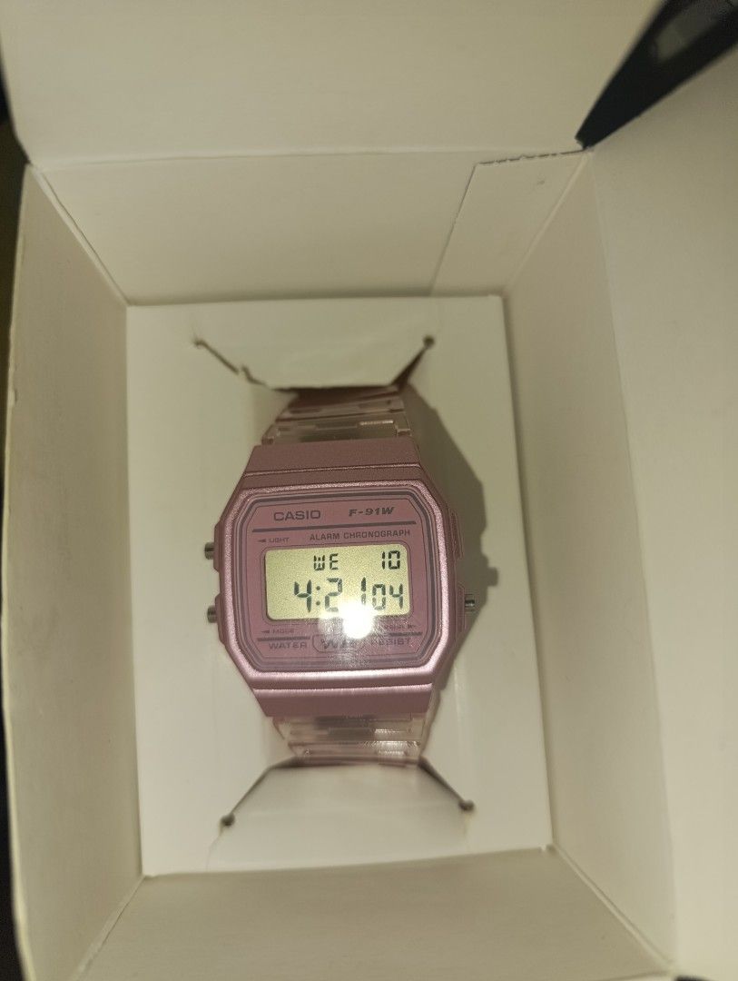 Casio F-91W PINK (Category: Women's Watches) located in Manila. Submitted by ishifishy (Listing ID 1391732726, Image 1). Description: never been used!.