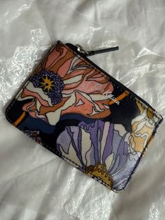 (Category: ) located in . Submitted by chic.collector (Listing ID 1391661922, Image 1). Description: .