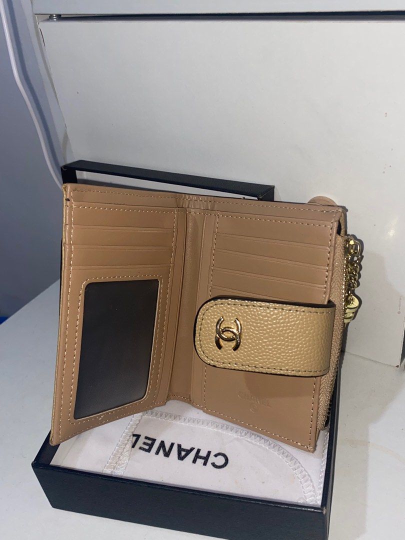 Chanel Wallet (Category: Luxury Bags & Wallets) located in Iloilo. Submitted by lianne999 (Listing ID 1391583009, Image 2). Description: .