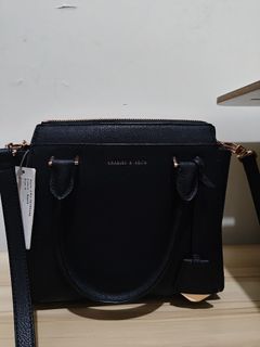 （分類：）位於 。 由 kky113 提交（商品編號 1391696972，圖片 1）。簡介： 。