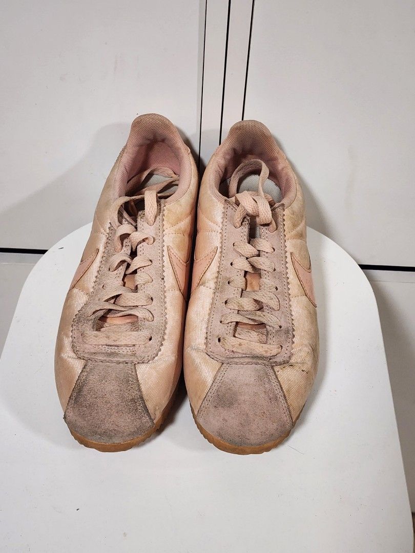 Cortez (Category: Shoe inserts) located in Pasig City. Submitted by sroque (Listing ID 1391591094, Image 1). Description: size 8.5.