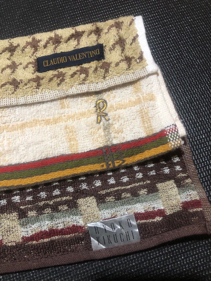 Face Towels Branded Towellettes plus FREE (Category: Bedding & Towels) located in Siquijor. Submitted by yhostuff (Listing ID 1391625694, Image 1). Description: Claudio Valentino + Roberta Di Camerino + FREE Hyoko Kikuchi Towellettes Needs Wash. .