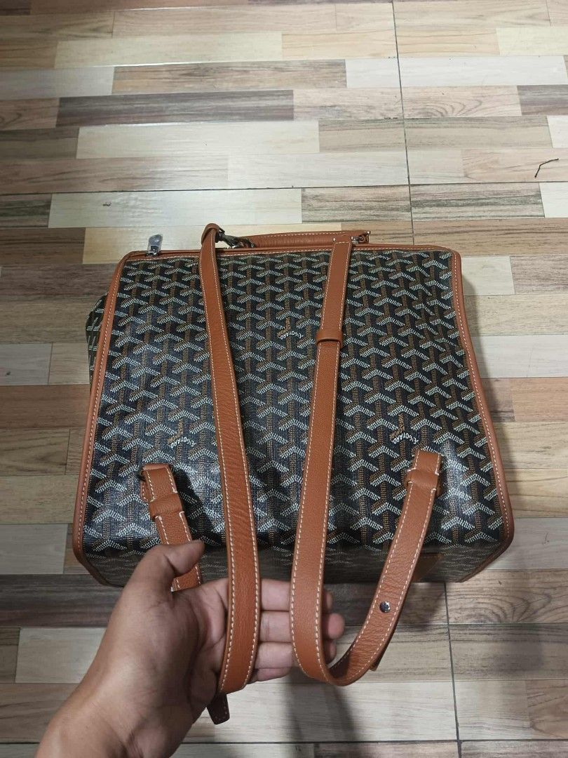 Goyard Saint Leger backpack unisex (Category: Luxury Bags & Wallets) located in Baguio. Submitted by brandeditems16 (Listing ID 1391624068, Image 2). Description: In excellent condition No flaws or damage Genuine leather Unisex Dustbag inclusion only Negotiable price.